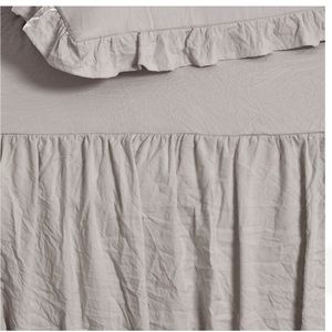 NEW!!! Beautiful King LUSH Decor Ruffle Skirt Bedspread Set